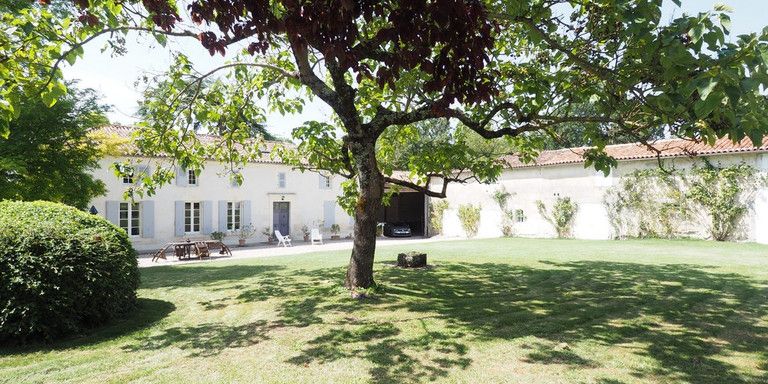 Wine Property in Brives sur Charente